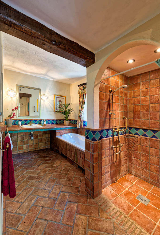 Camino-Bathroom