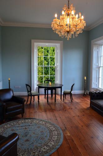 Smarmore Room